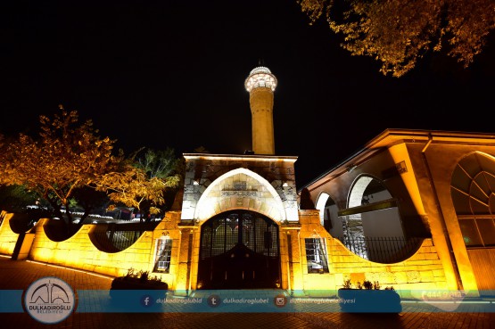 Ulu Camii Işıklarla Aydınlatıldı