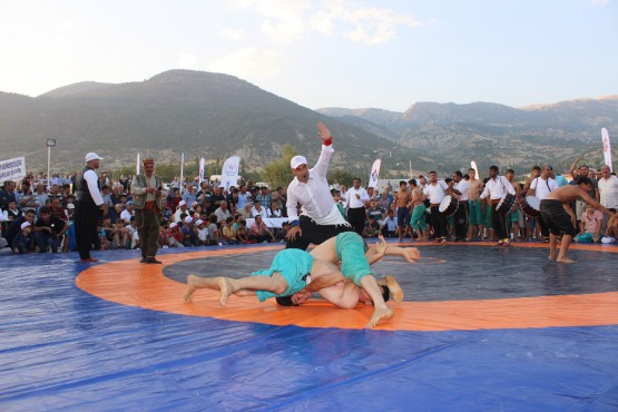60 Yıl Önceki Güreşler Yeniden Başladı