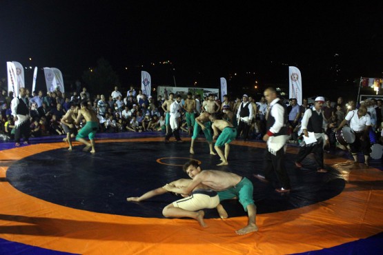 60 Yıl Önceki Güreşler Yeniden Başladı