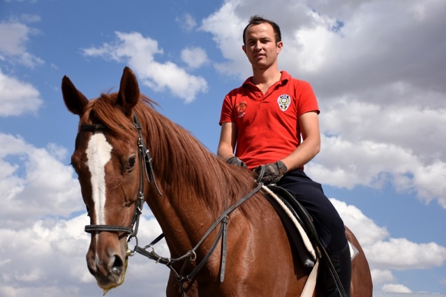 Atlı Polisler Göreve Hazırlanıyor