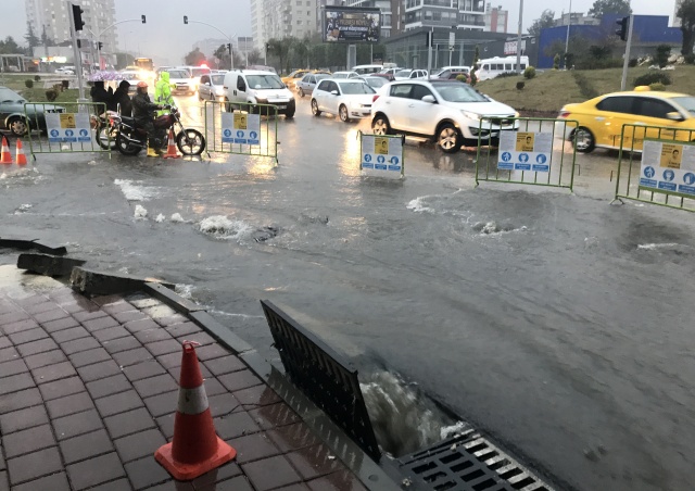 Kentte Sağanak Etkili Oldu