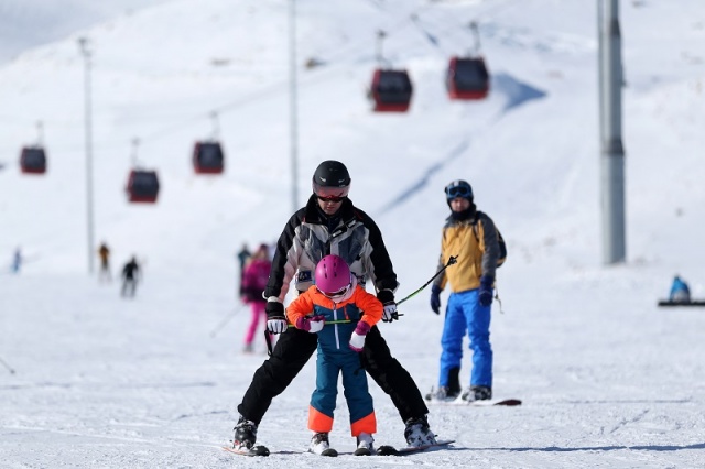 Kayak Merkezinde Tatil Yoğun Geçti