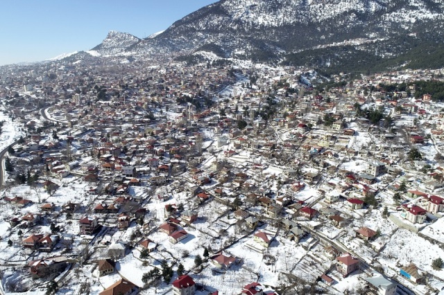 Adana’ya Kar Yağdı