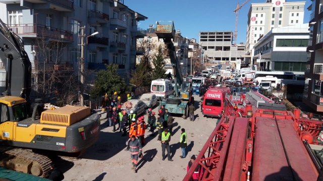 Deprem Sonrası Elazığ'dan Görüntüler