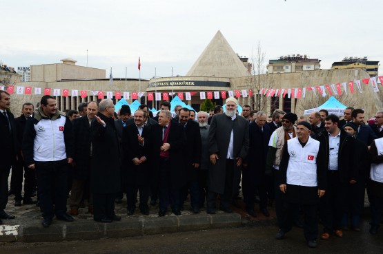 Onikişubat Yardım Konvoyu Yola Çıktı