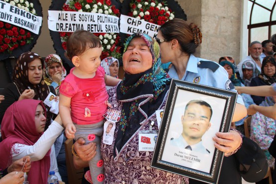 Bingöl’de Şehit Düştü Binlerce Kişi Uğurladı
