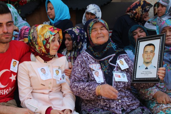 Bingöl’de Şehit Düştü Binlerce Kişi Uğurladı