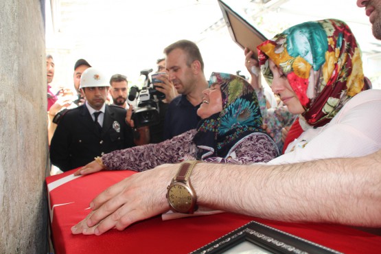 Bingöl’de Şehit Düştü Binlerce Kişi Uğurladı