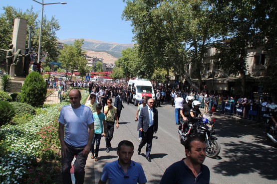 Bingöl’de Şehit Düştü Binlerce Kişi Uğurladı