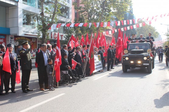 Cumhuriyet Bayramı Törenle Kutlandı