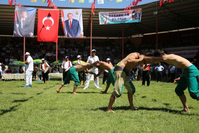 Başpehlivan Serdar Böke Oldu