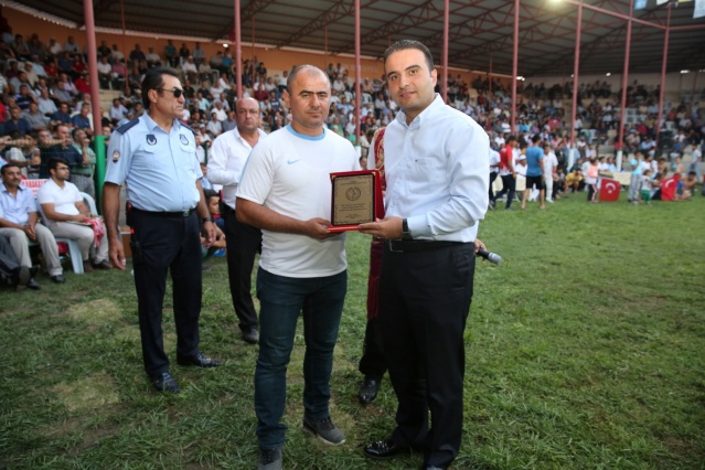 Başpehlivan Serdar Böke Oldu