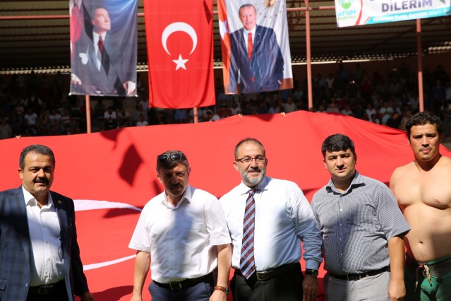 Başpehlivan Serdar Böke Oldu