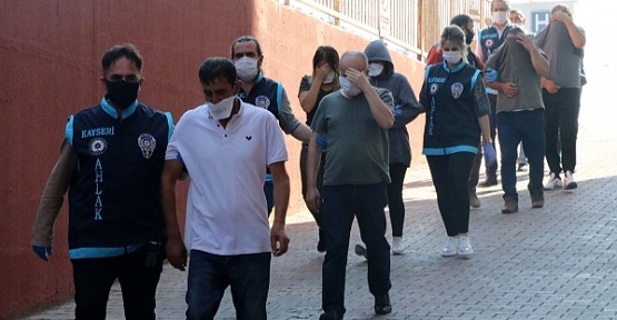 Fuhuş Operasyonu 8 Gözaltı