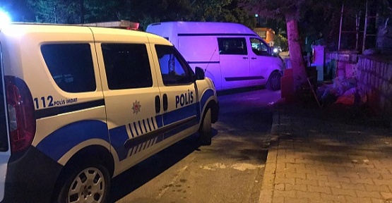 Balkondan Düşen Öğretmen Öldü