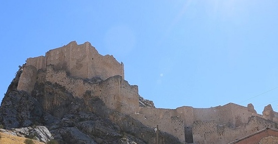 Kalede Kazı Çalışmaları Başladı