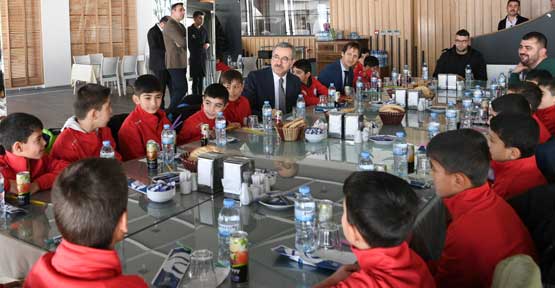 Güngör: Sporu da Şiir Gibi Yapacak Nesil