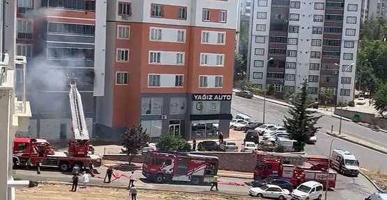 Apartmanda Çıkan Yangında 3 Kişi Hayatını Kaybetti