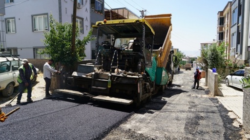 Aslanbey Mahallesi’nde Asfalt Mesaisi Başladı