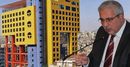 ‘Dünyanın En Saçma Binası’ Şehrin Gündeminde