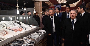 Mahçiçek Balık Hali'nde Esnaflarla