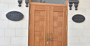 Cami Hırsızı Kameralara Yakalandı