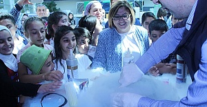 Gezegenevi’nde Azotla Dondurma Yaptılar