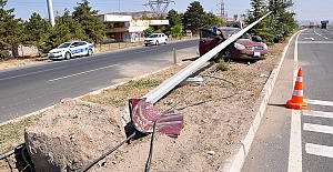 Trafik Kazasında 1 Asker Öldü 2’si Yaralandı
