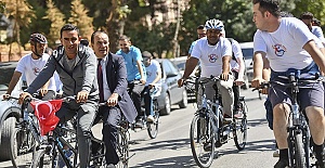 Görme Engelliler Okula Bisikletle Gitti