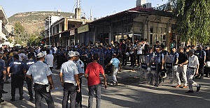 Şoförler Yolu Kapattı