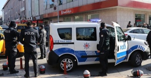 Ehliyetsiz Sürücü Polise Çarptı