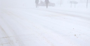 Kar 65 Yolu Kapattı