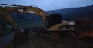 Kepçeyle Kaçak Kazıda Yakalandılar