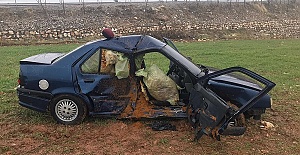 Otomobiller Çarpıştı 1 Ölü 4 Yaralı