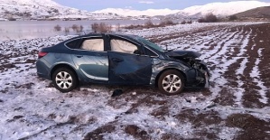 Şarampole Devrildi 5 Yaralı