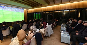 Güngör Gençlerle Derbiyi İzledi