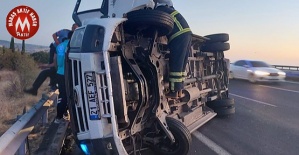 Minibüs Devrildi 1 Yaralı