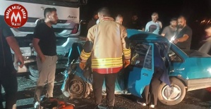 Tır İle Otomobil Çarpıştı 3 Ölü