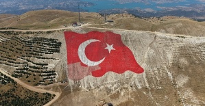 Ahır Dağı’ndaki Türk Bayrağı’nın Bakım ve Onarımı Yapılıyor